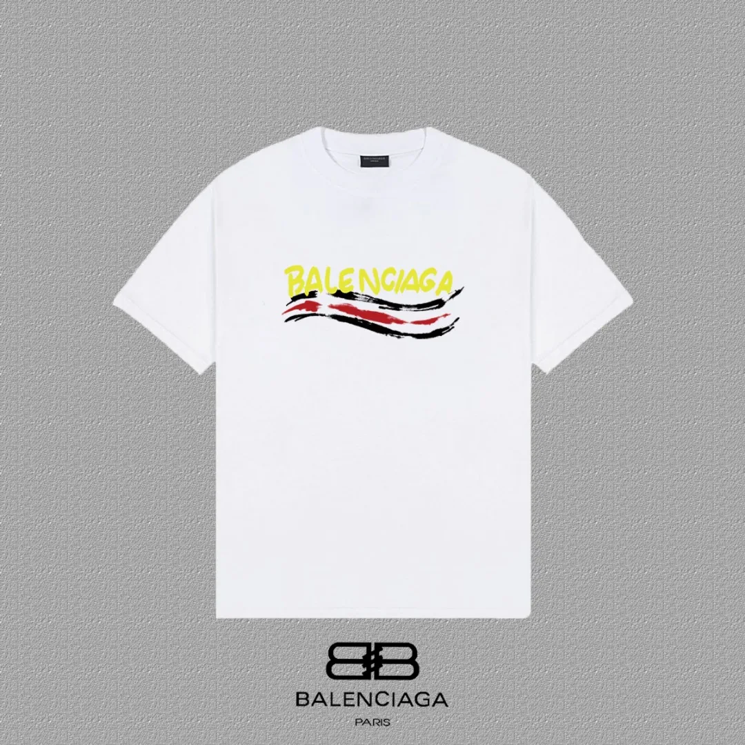 P80✨🔥 BALENCIAGA Paris lettering printed short-sleeved T-shirt. Custom-woven and dyed 300 grams of combed cotton heavyweight fabric. Zero color difference in threads. Perfect details. Different from the current currency version. Welcome to compare. Same Style for men and women. Must-sell in the picture above. Color: White Black Size: 1 2 3 4